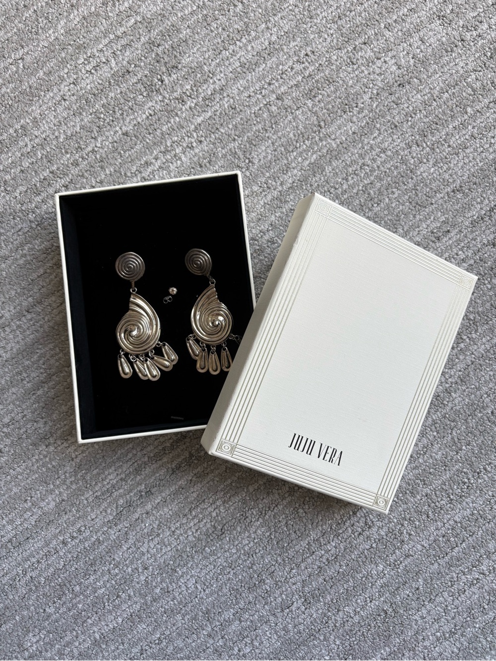 Juju Vera Eliza Silver Earrings